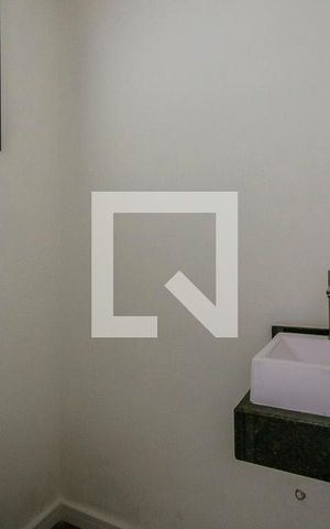 Casa de condomínio à venda com 170m², 3 quartos e 2 vagas Casa de condomínio à venda com 170m², 3 quartos e 2 vagasLavabo