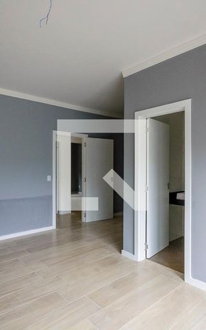 Casa de condomínio à venda com 170m², 3 quartos e 2 vagas Casa de condomínio à venda com 170m², 3 quartos e 2 vagasSuíte