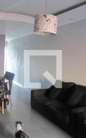 Casa à venda com 300m², 3 quartos e 3 vagasSala