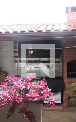 Casa à venda com 300m², 3 quartos e 3 vagasÁrea de Serviço - Churrasqueira
