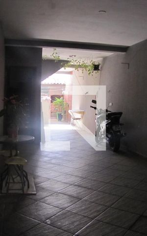 Casa à venda com 300m², 3 quartos e 3 vagasGaragem