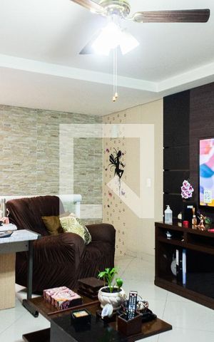 Casa de condomínio à venda com 160m², 2 quartos e 2 vagas Casa de condomínio à venda com 160m², 2 quartos e 2 vagasSala