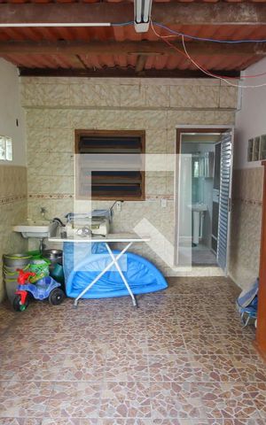 Casa à venda com 85m², 3 quartos e sem vaga Casa à venda com 85m², 3 quartos e sem vagaTerraço