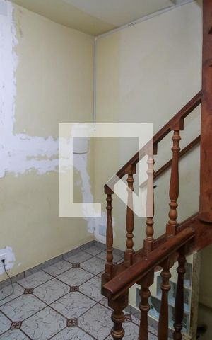 Casa à venda com 85m², 3 quartos e sem vaga Casa à venda com 85m², 3 quartos e sem vagaCorredor