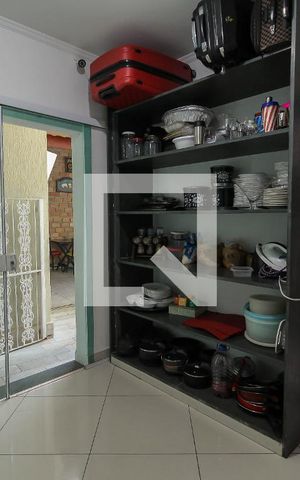 Casa à venda com 280m², 5 quartos e 4 vagas Casa à venda com 280m², 5 quartos e 4 vagasQuarto 5