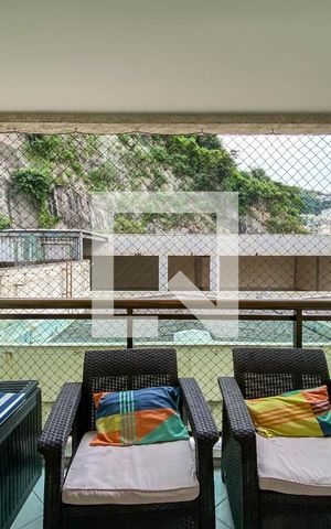 Apartamento à venda com 130m², 3 quartos e 2 vagas Apartamento à venda com 130m², 3 quartos e 2 vagasVaranda