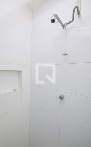 Apartamento à venda com 70m², 2 quartos e sem vaga Apartamento à venda com 70m², 2 quartos e sem vagaBanheiro