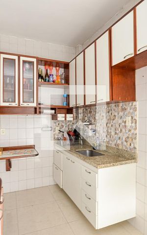 Apartamento à venda com 70m², 2 quartos e sem vaga Apartamento à venda com 70m², 2 quartos e sem vagacozinha
