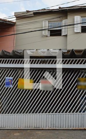 Casa à venda com 200m², 3 quartos e 3 vagasFachada