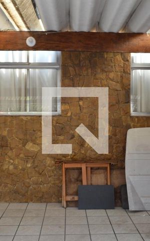 Casa à venda com 200m², 3 quartos e 3 vagasGaragem
