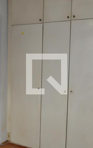 Casa à venda com 200m², 3 quartos e 3 vagasQuarto Suíte