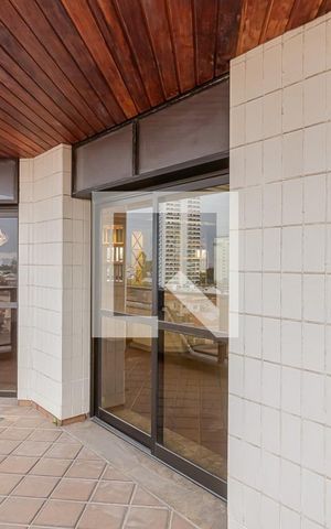 Apartamento à venda com 490m², 4 quartos e 5 vagas Apartamento à venda com 490m², 4 quartos e 5 vagasSacada