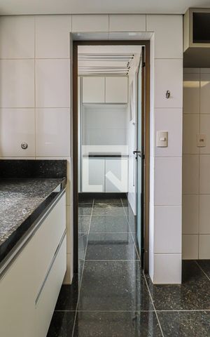 Apartamento para alugar com 100m², 2 quartos e 2 vagasCozinha