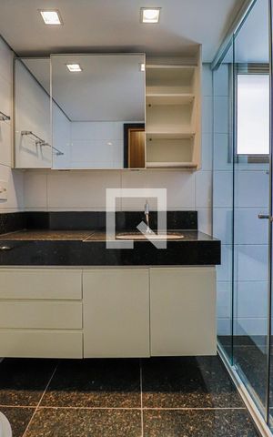 Apartamento para alugar com 100m², 2 quartos e 2 vagasBanheiro do Quarto 2 Suíte