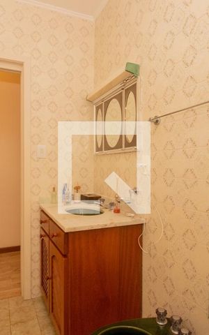 Casa à venda com 329m², 4 quartos e 3 vagas Casa à venda com 329m², 4 quartos e 3 vagasBanheiro Social