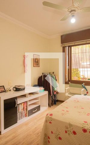 Casa à venda com 329m², 4 quartos e 3 vagas Casa à venda com 329m², 4 quartos e 3 vagasQuarto 2
