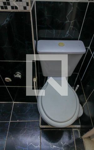 Studio à venda com 19m², 1 quarto e sem vaga Studio à venda com 19m², 1 quarto e sem vagaBanheiro