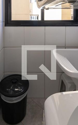 Apartamento à venda com 129m², 3 quartos e 2 vagas Apartamento à venda com 129m², 3 quartos e 2 vagasÁrea de serviço