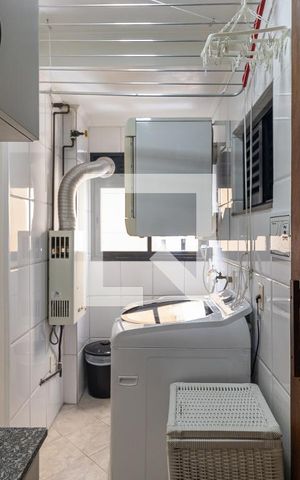 Apartamento à venda com 129m², 3 quartos e 2 vagas Apartamento à venda com 129m², 3 quartos e 2 vagasÁrea de serviço