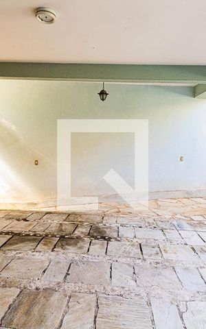 Casa para alugar com 350m², 4 quartos e 4 vagas Casa para alugar com 350m², 4 quartos e 4 vagasGaragem