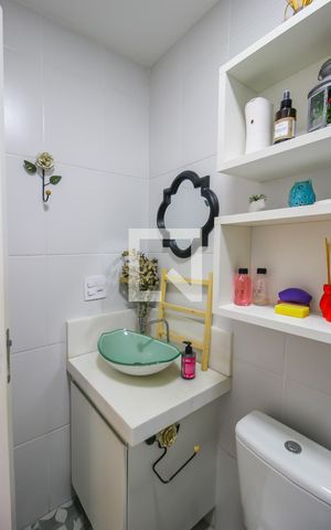 Apartamento à venda com 67m², 2 quartos e 1 vaga Apartamento à venda com 67m², 2 quartos e 1 vagaBanheiro