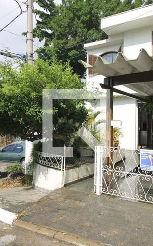 Casa para alugar com 310m², 3 quartos e 1 vagaFachada da Casa