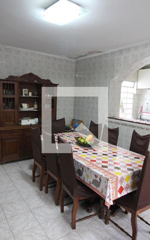 Casa para alugar com 310m², 3 quartos e 1 vagaCozinha