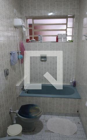 Casa para alugar com 310m², 3 quartos e 1 vagaBanheiro 2