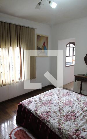 Casa para alugar com 310m², 3 quartos e 1 vagaQuarto 1