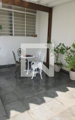Casa para alugar com 310m², 3 quartos e 1 vagaGaragem