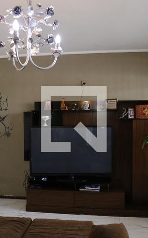 Casa à venda com 250m², 2 quartos e 1 vagaSala