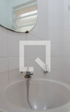 Casa para alugar com 100m², 2 quartos e 2 vagasLavabo