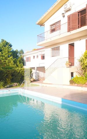 Casa à venda com 240m², 4 quartos e 2 vagasPiscina