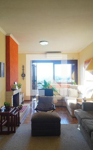 Casa à venda com 240m², 4 quartos e 2 vagasSala 2