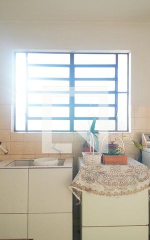 Casa à venda com 240m², 4 quartos e 2 vagasLavanderia