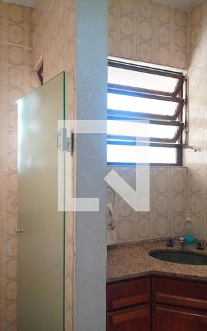 Casa à venda com 240m², 4 quartos e 2 vagasBanheiro 2