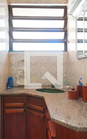Casa à venda com 240m², 4 quartos e 2 vagasBanheiro 2