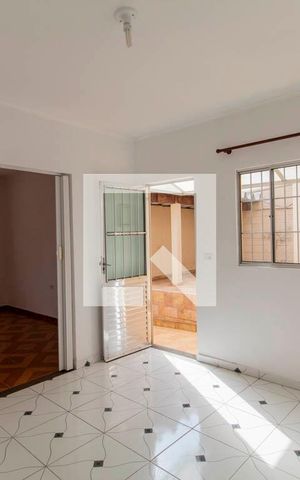 Casa à venda com 300m², 7 quartos e 2 vagas Casa à venda com 300m², 7 quartos e 2 vagasCasa 2 Sala
