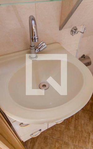 Casa à venda com 300m², 7 quartos e 2 vagas Casa à venda com 300m², 7 quartos e 2 vagasCasa 1 Lavabo Externo