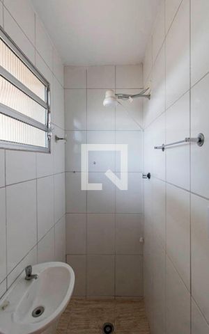 Casa à venda com 300m², 7 quartos e 2 vagas Casa à venda com 300m², 7 quartos e 2 vagasCasa 3 Banheiro