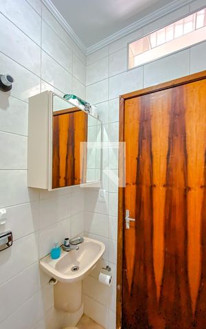 Casa à venda com 114m², 3 quartos e 2 vagasBanheiro de serviço