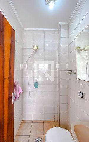 Casa à venda com 114m², 3 quartos e 2 vagasBanheiro de serviço