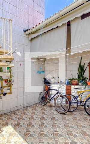 Casa à venda com 114m², 3 quartos e 2 vagasÁrea externa
