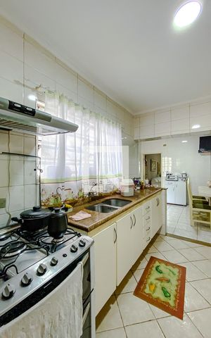 Casa à venda com 114m², 3 quartos e 2 vagasCozinha