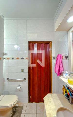 Casa à venda com 114m², 3 quartos e 2 vagasBanheiro