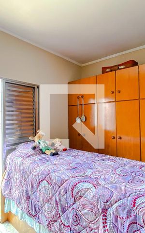 Casa à venda com 114m², 3 quartos e 2 vagasQuarto 1