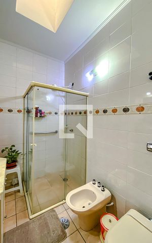 Casa à venda com 114m², 3 quartos e 2 vagasBanheiro