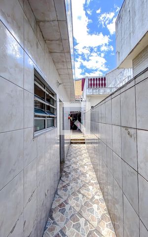 Casa à venda com 114m², 3 quartos e 2 vagasÁrea externa