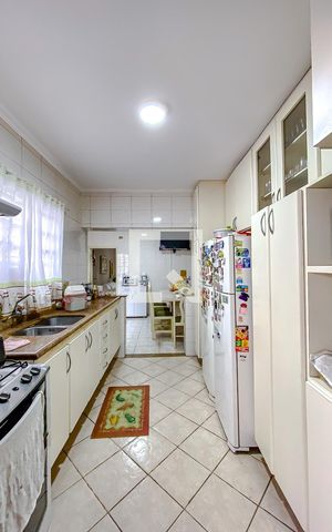 Casa à venda com 114m², 3 quartos e 2 vagasCozinha
