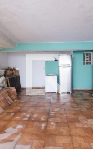 Casa para alugar com 552m², 5 quartos e 3 vagas Casa para alugar com 552m², 5 quartos e 3 vagasQuintal